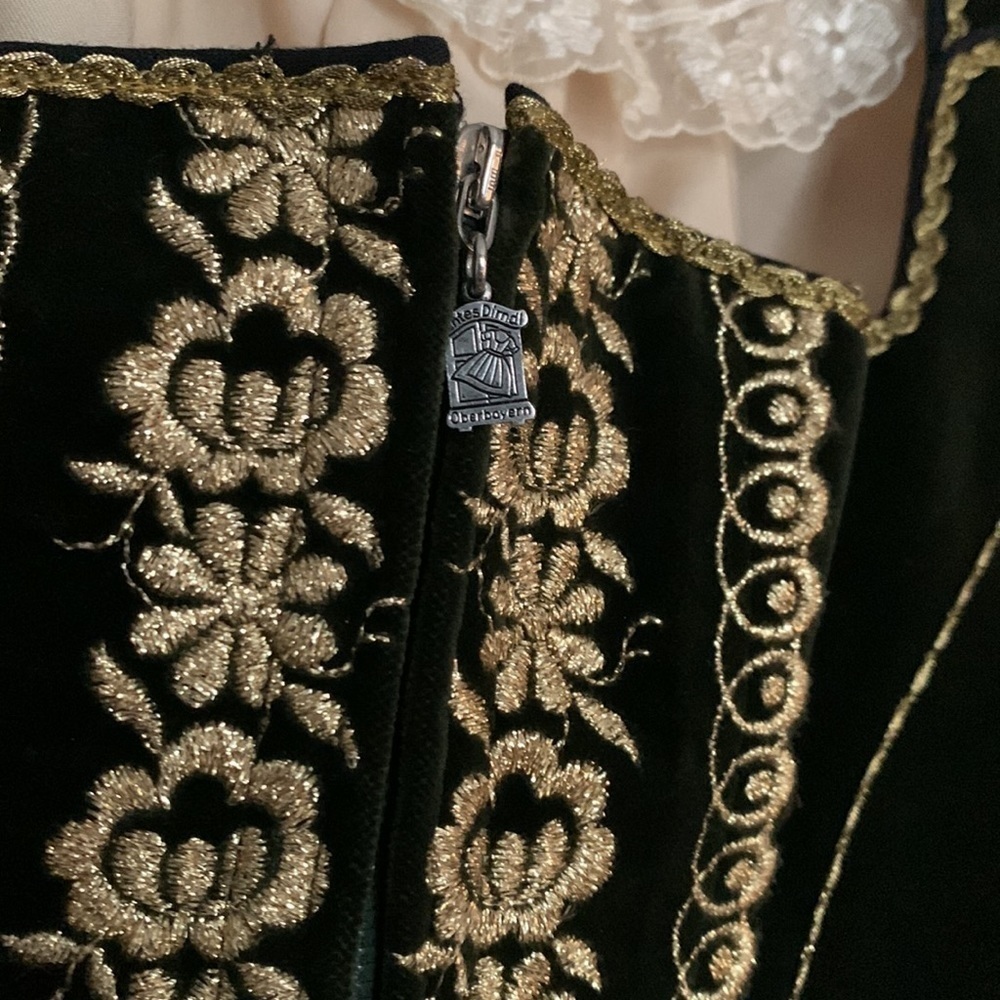 Vintage Authentic huber dirndl - Picture 4 of 16